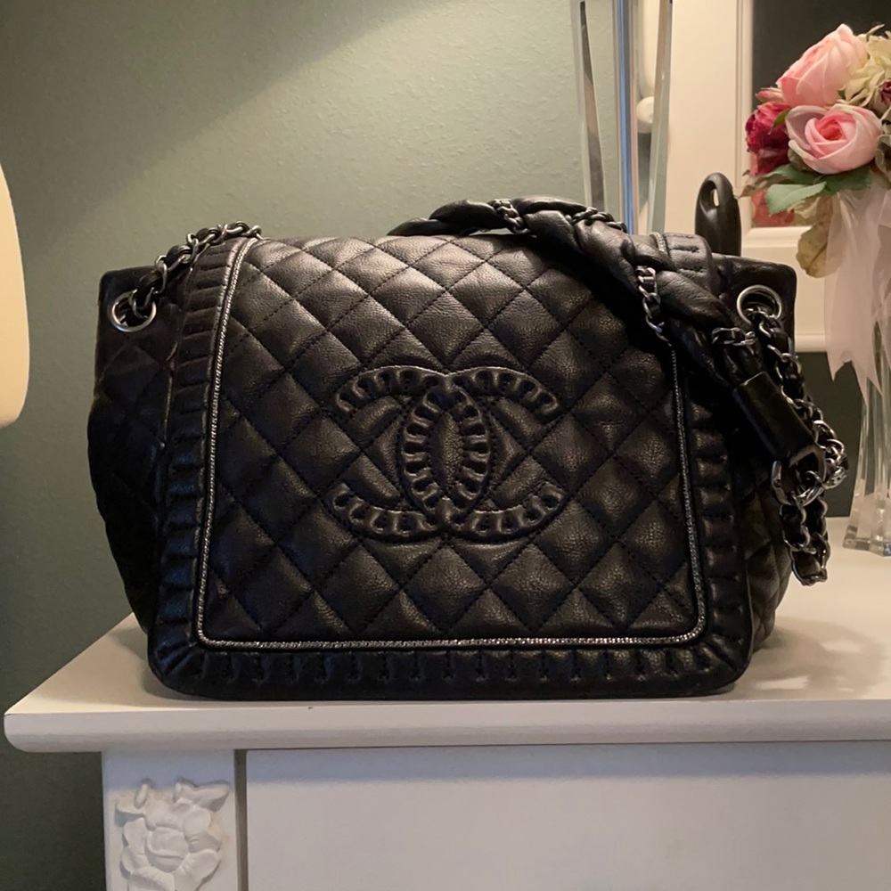 SOLD🚫 Chanel shoulder flap bag